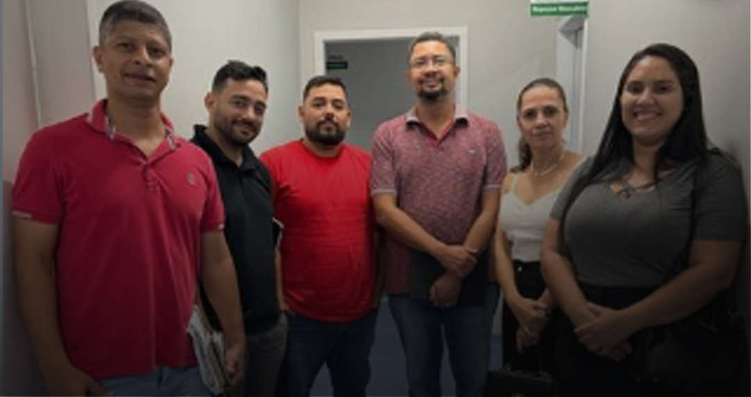 Dr. Jonas (Podemos) e sua vice Camila Silva (PSD), estiveram visitando unidades de saúde da cidade, e reforçaram o comprometimento de uma gestão mais humana