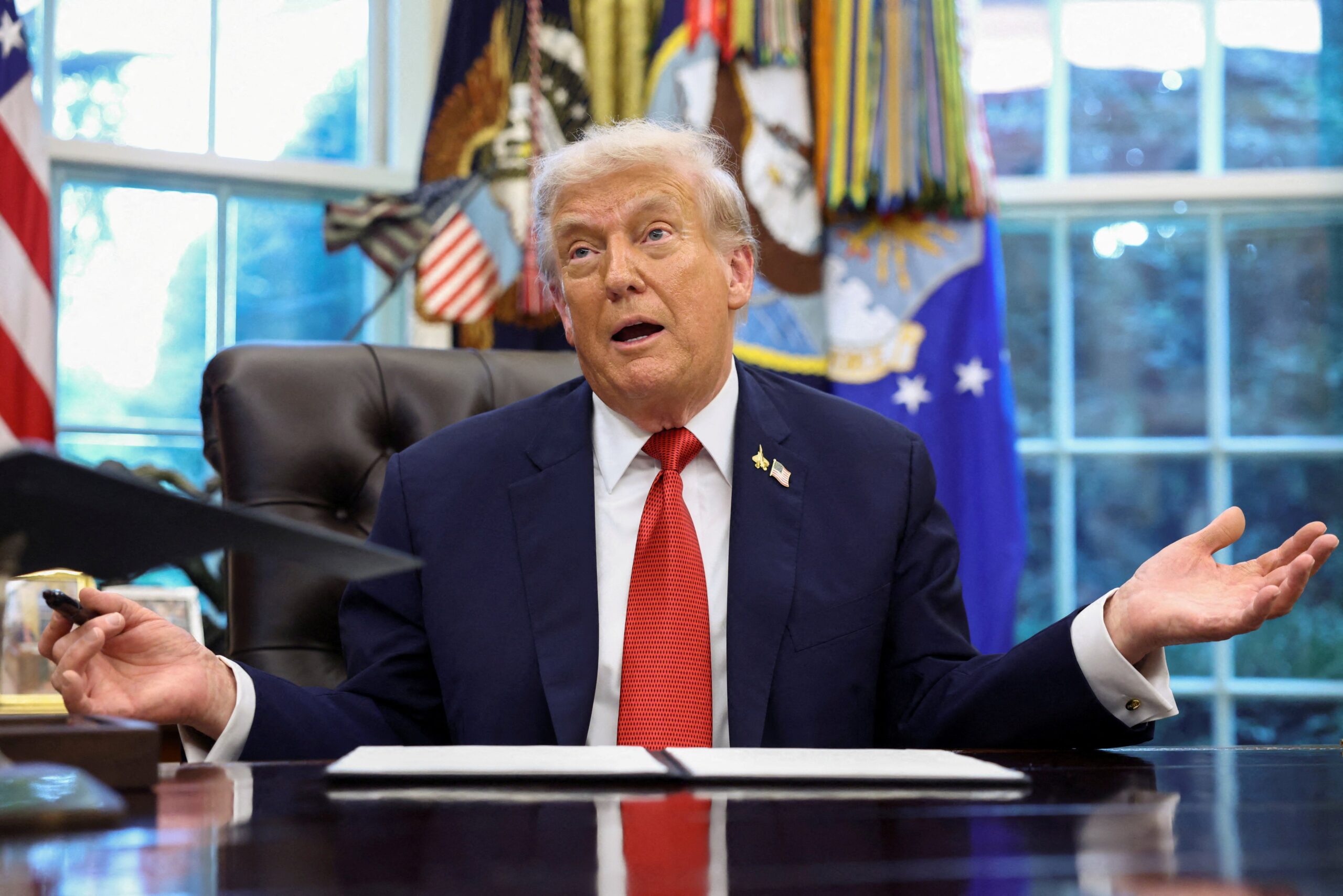 Trump pede à Suprema Corte que mantenha sua ordem de proibir cidadania para filhos de imigrantes ilegais e turistas