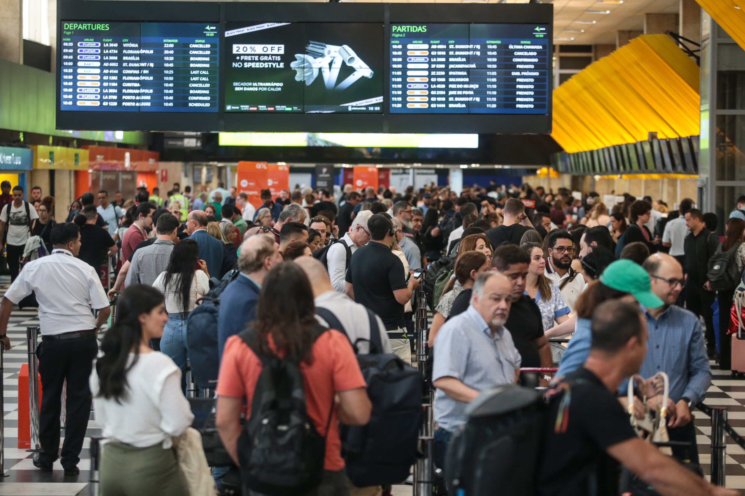 Voo atrasado ou cancelado: veja quais são os direitos dos passageiros
