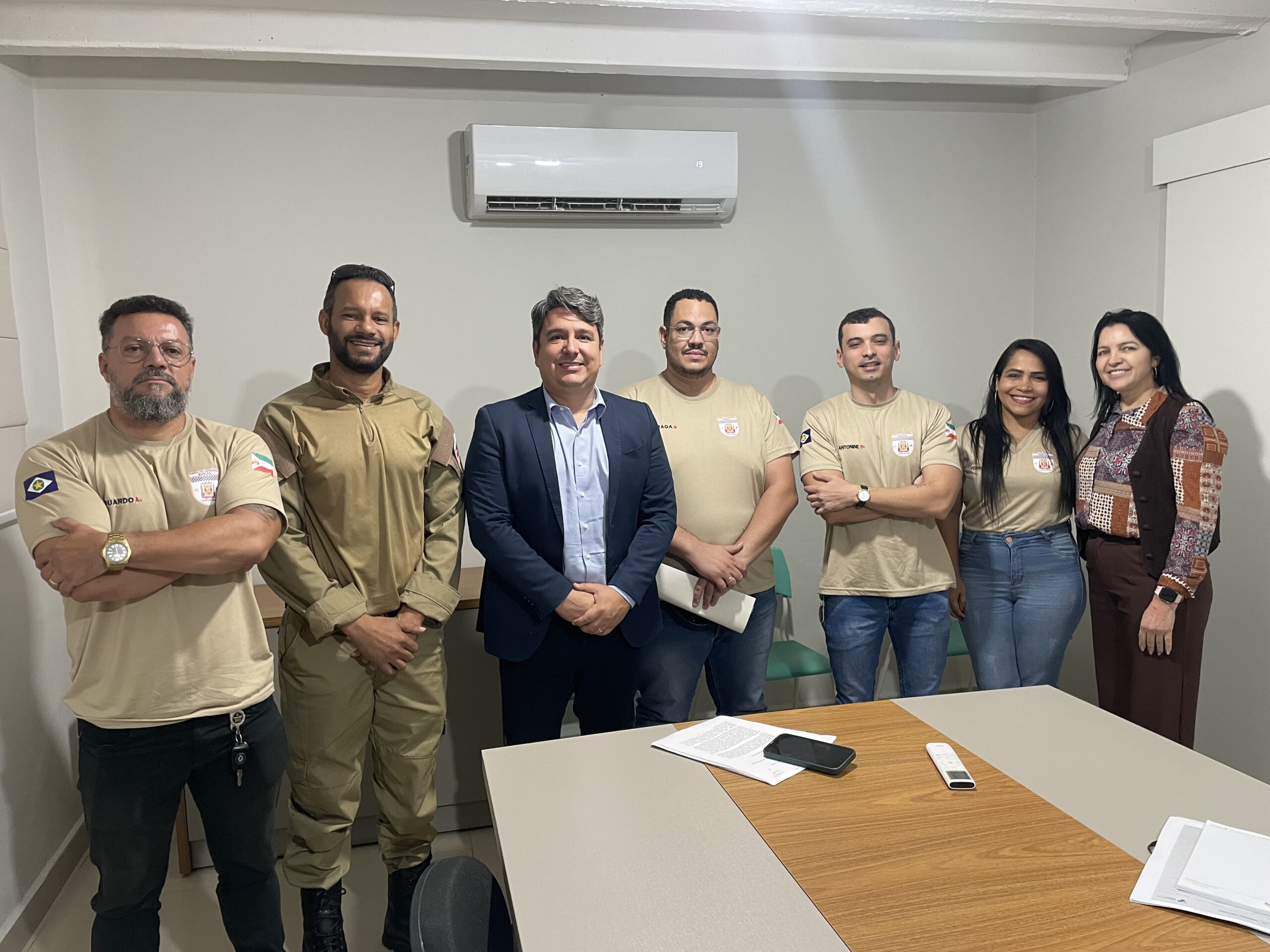 Comissão dos Guardas Patrimoniais se reúne com Secretário de Educação Igor Cunha em Várzea Grande-MT