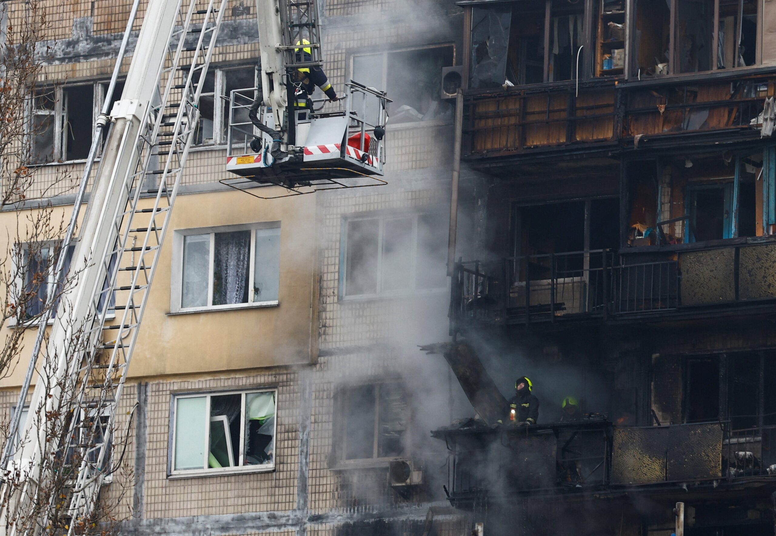 Ataque maciço da Rússia na Ucrânia deixa 3 mortos e mais de 600 mil sem energia