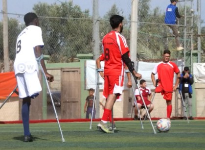 VÍDEO: Gaza faz 1º torneio de futebol com amputados por bombardeios; território teve 6 mil amputações por guerra